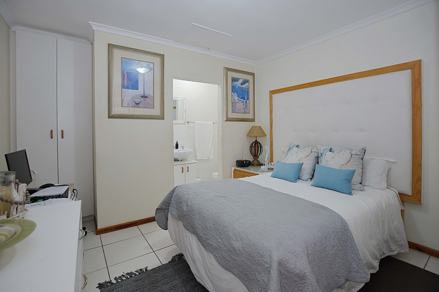 2 Bedroom Property for Sale in Parklands Western Cape